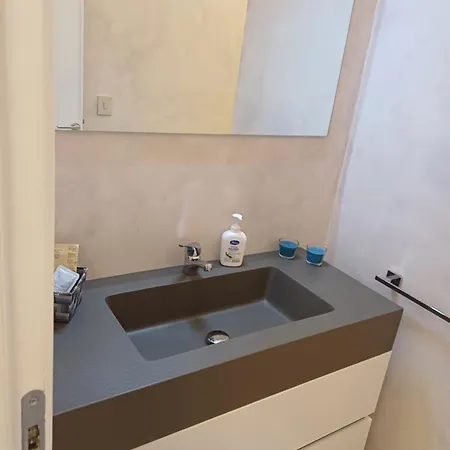 Il Paradiso Sotto Le Nuvole Apartment *