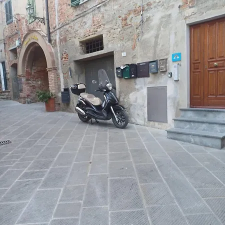 Il Paradiso Sotto Le Nuvole * Peccioli