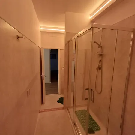 Il Paradiso Sotto Le Nuvole Apartment *